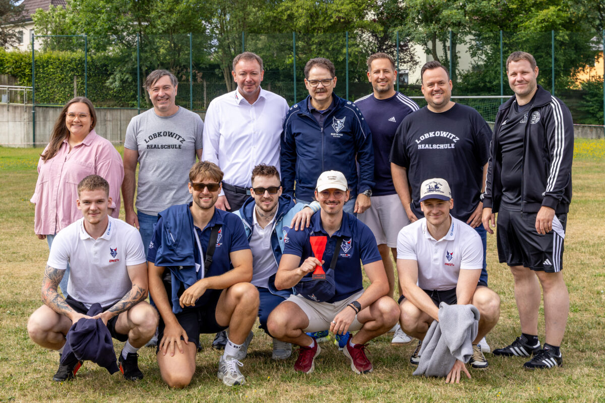 Blue Devils Weiden gewinnen Lehrer-Schüler-Challenge in Neustadt