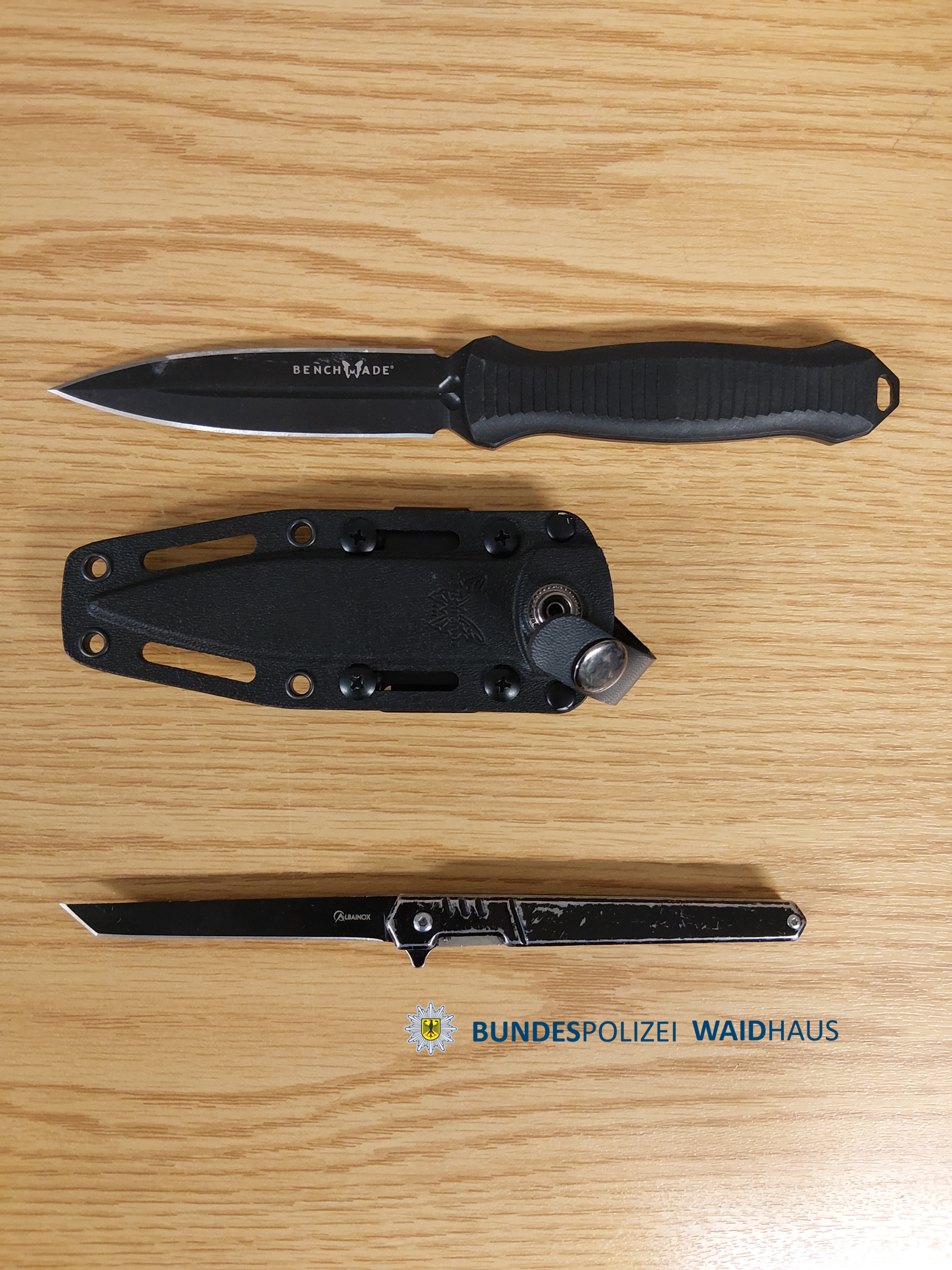 20260728_Dolch_Einhandmesser.png