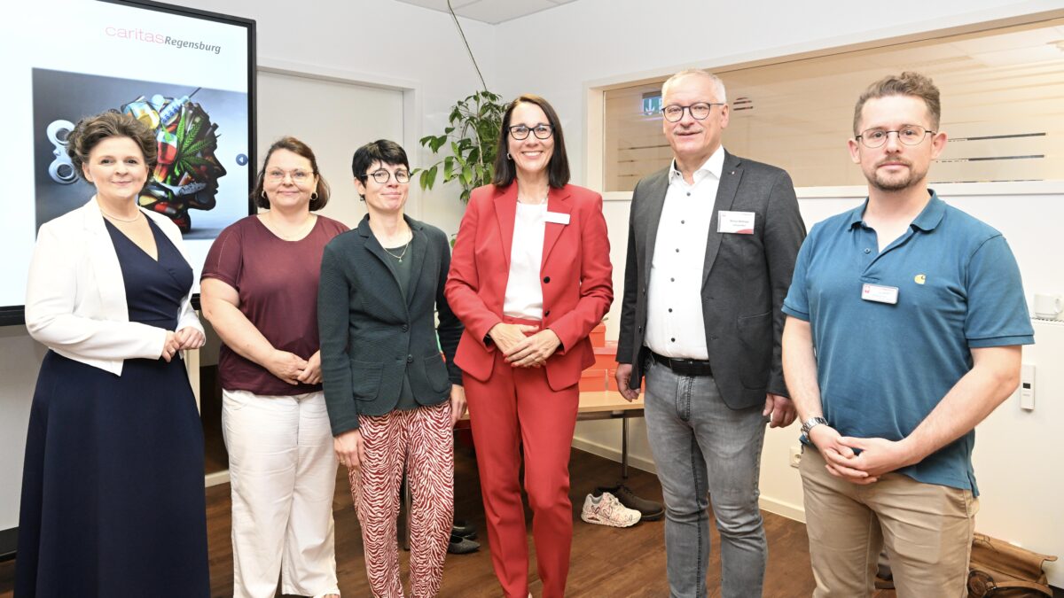 Caritas-Fachtag in Regensburg stärkt Suchthilfe im Betrieb
