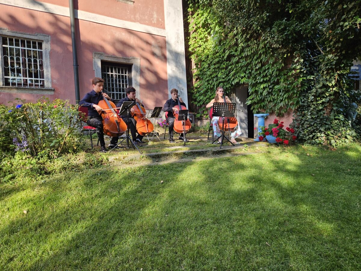 Celloquartett begeistert bei den 39. Wurzer Sommerkonzerten in Wurz