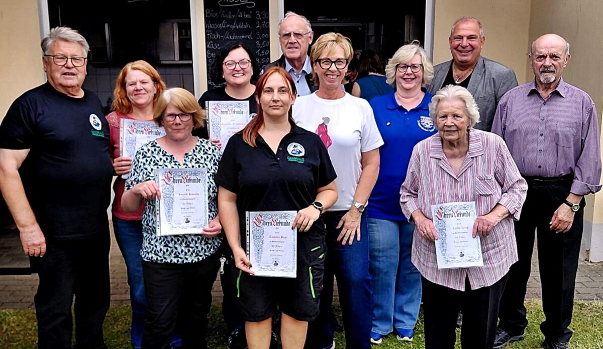 Ehrungen prägen Gartenfest des Schnupferclubs Latsch in Weiden
