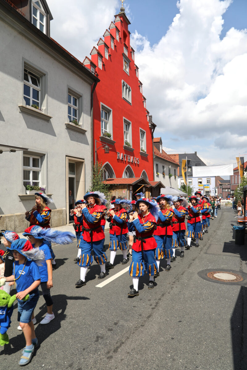 Erfolgreiches 25. Erbendorfer Bürgerfest: Jung und Alt feiern bis in die Nacht