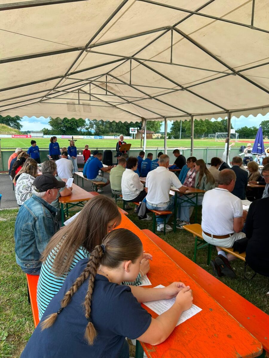 Fußball, Gemeinschaft und viele schöne Begegnungen – gelungenes Jubiläumswochenende beim SV Floß