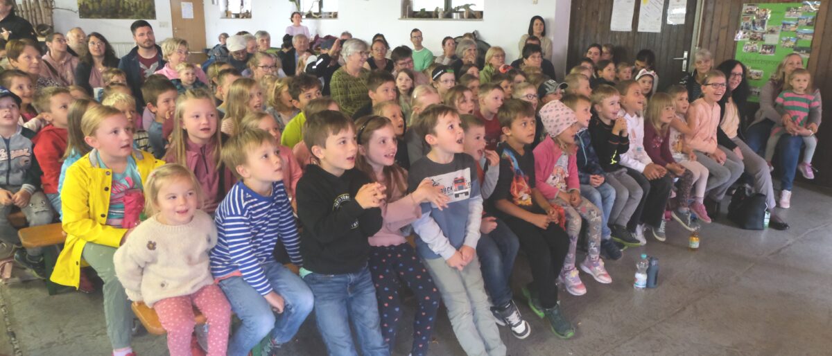 Kasperltheater in Floß unterstützt Lichtblicke