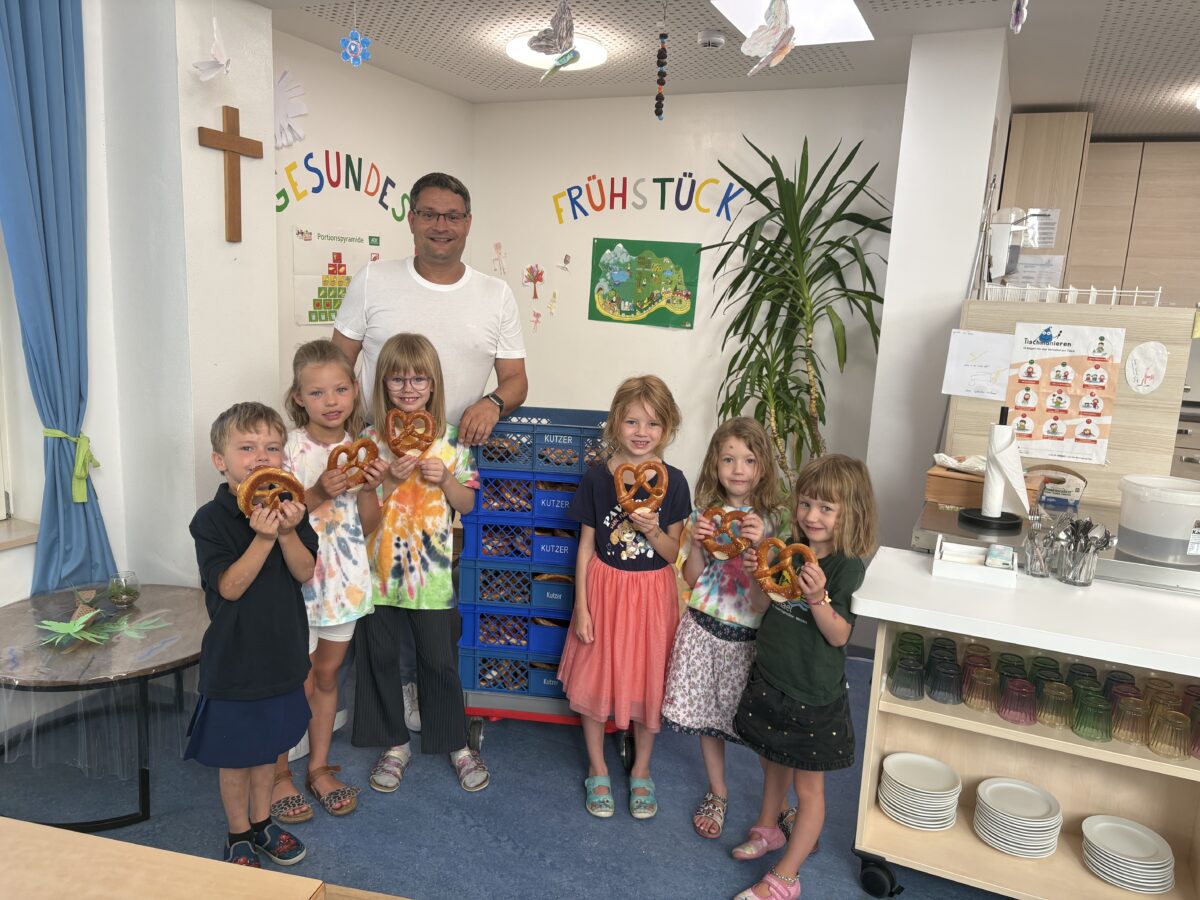 Kinder der Kita St. Michael entdecken Handwerk in Weiden