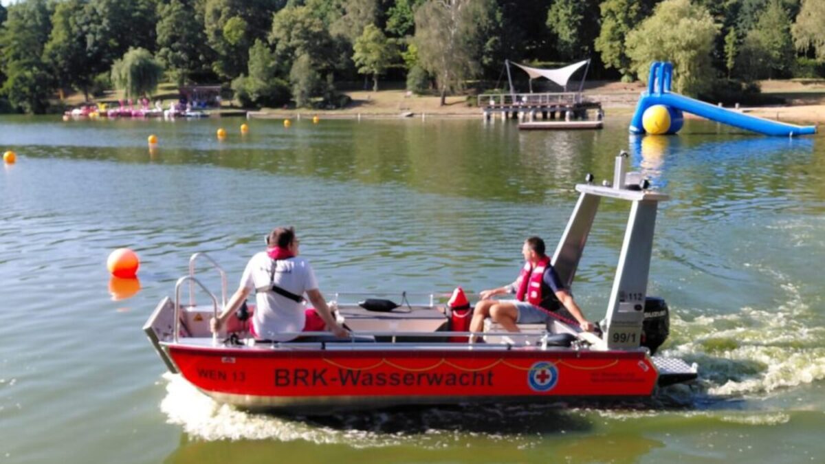 Neues Motorrettungsboot für Wasserwacht Eschenbach