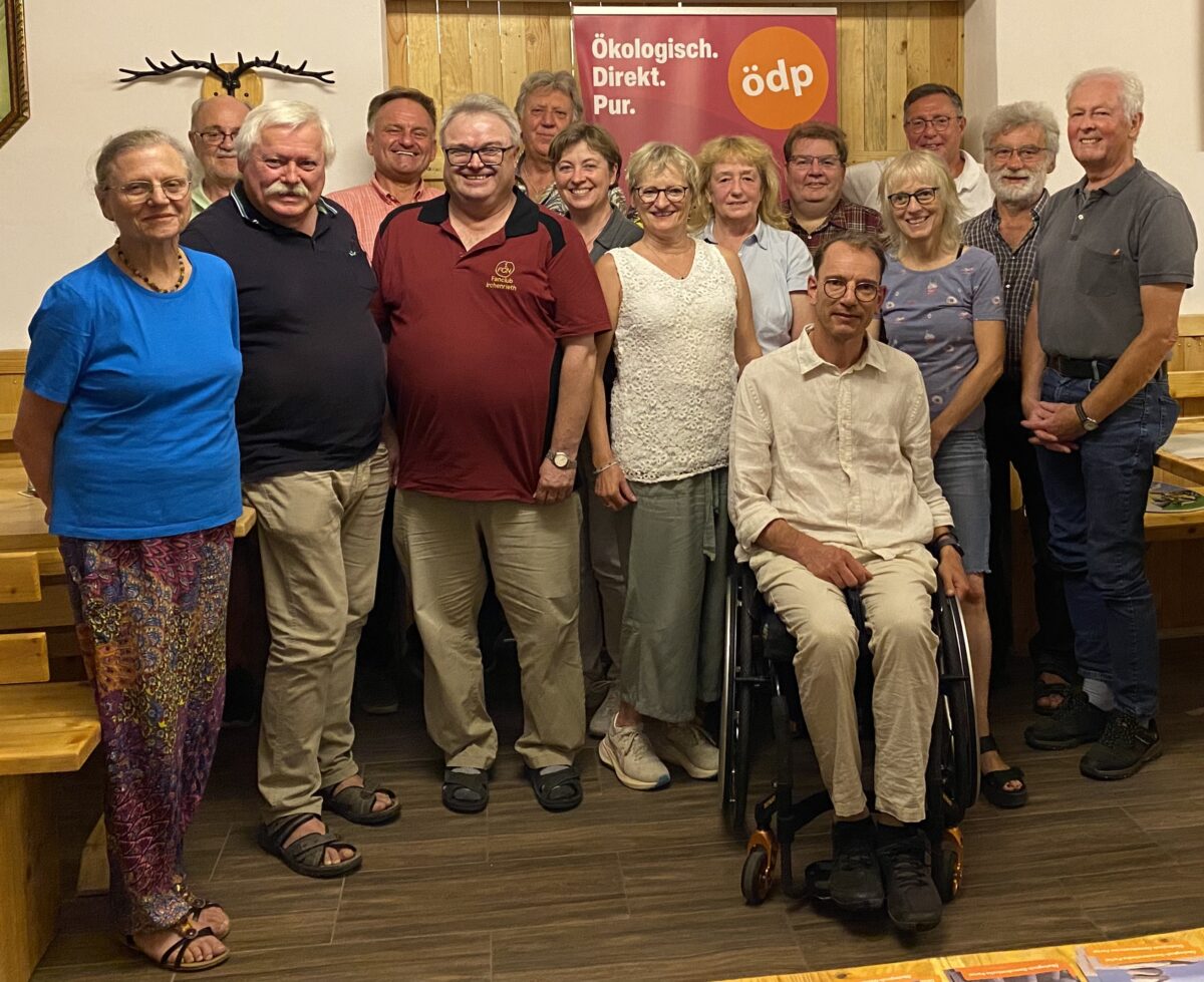 ÖDP Nordoberpfalz debattiert Fluglärm und Walderhalt in Weiden