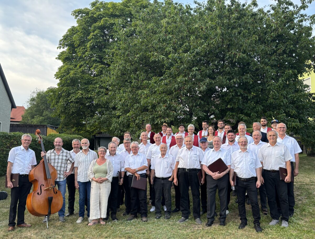 Serenade begeistert rund 120 Besucher in Flossenbürg