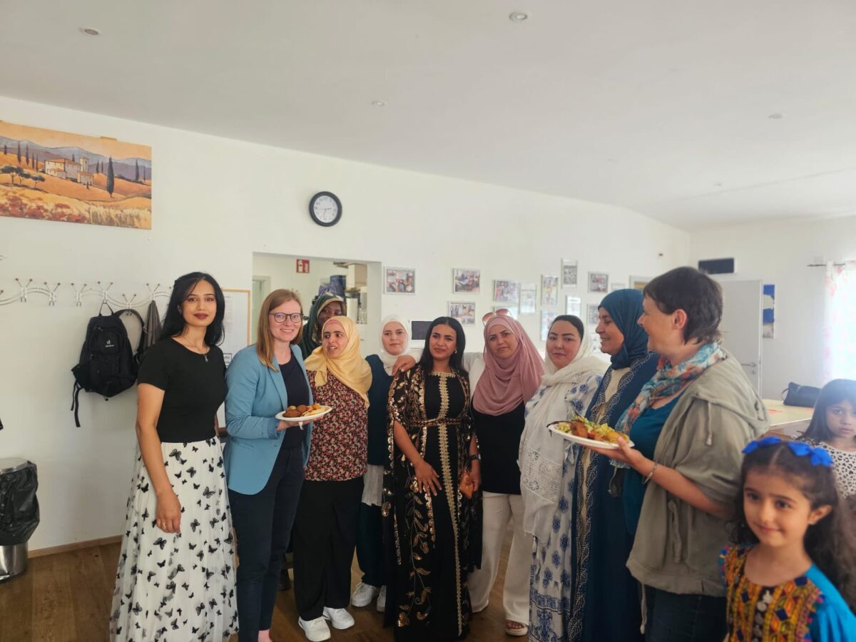 Sommerfest feiert Start der Empowerment-Kurse in Weiden