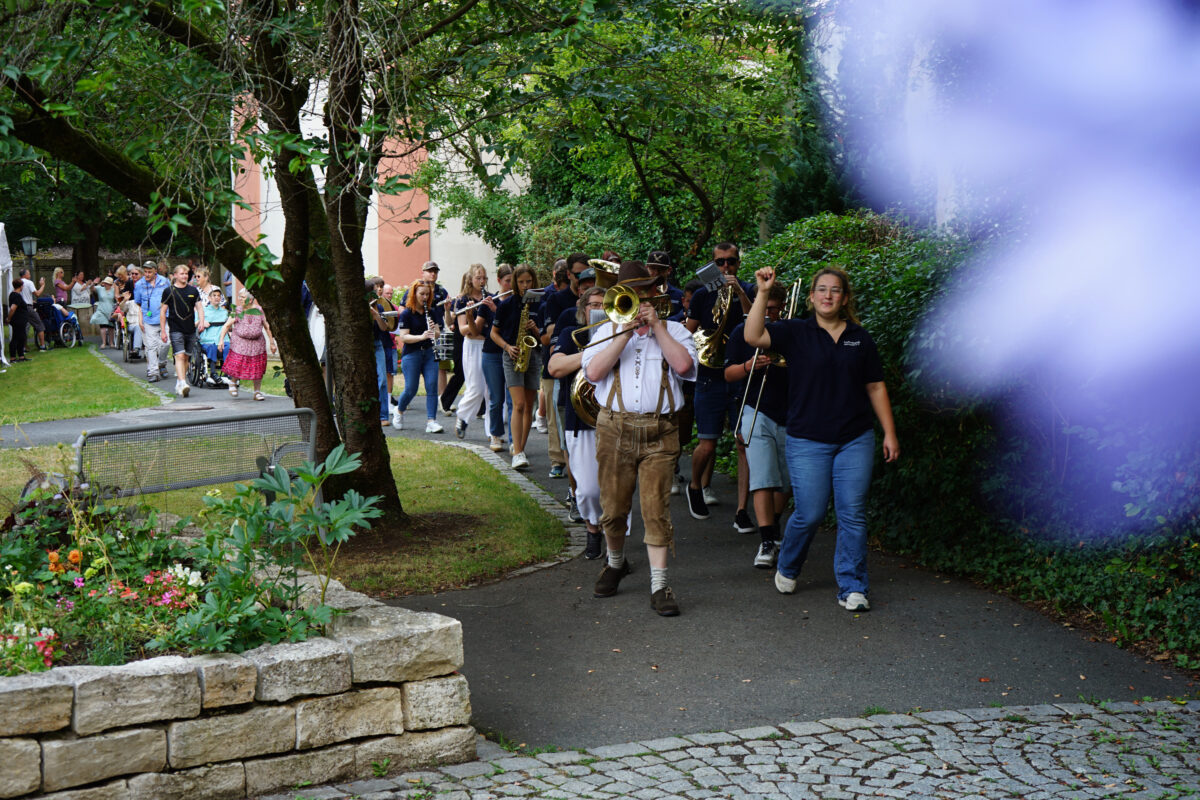 Sommerfest in Michelfeld verbindet Menschen