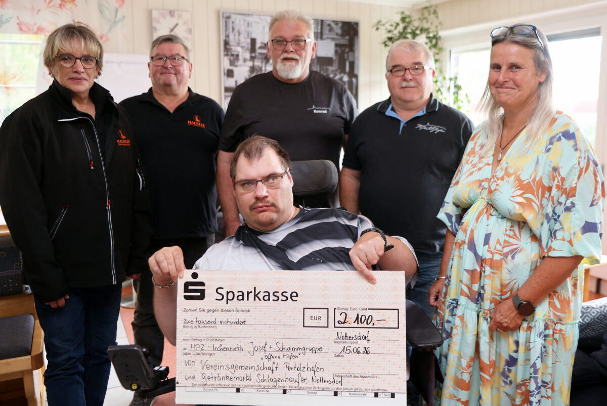 Spende über 2.100 Euro sichert HPZ-Schwimmgruppe in Irchenrieth