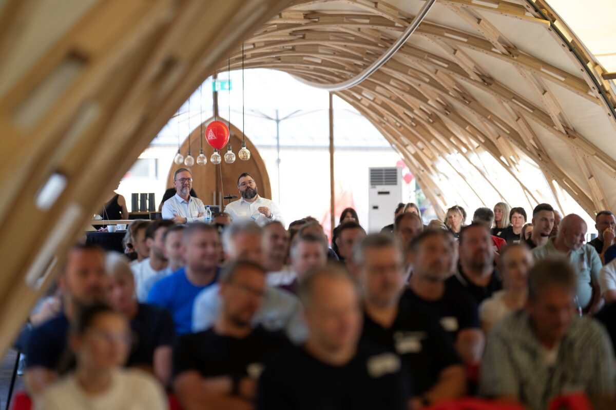 Über 100 Teilnehmende bei Betriebsräte-Fachkonferenz in Altenstadt