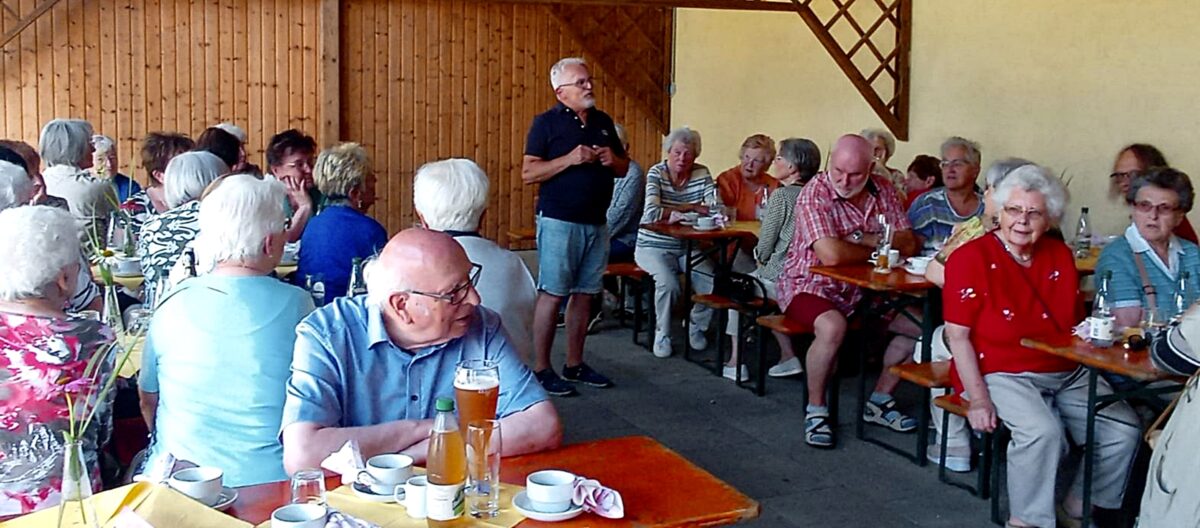Über 60 Gäste beim Grillnachmittag in Schirmitz