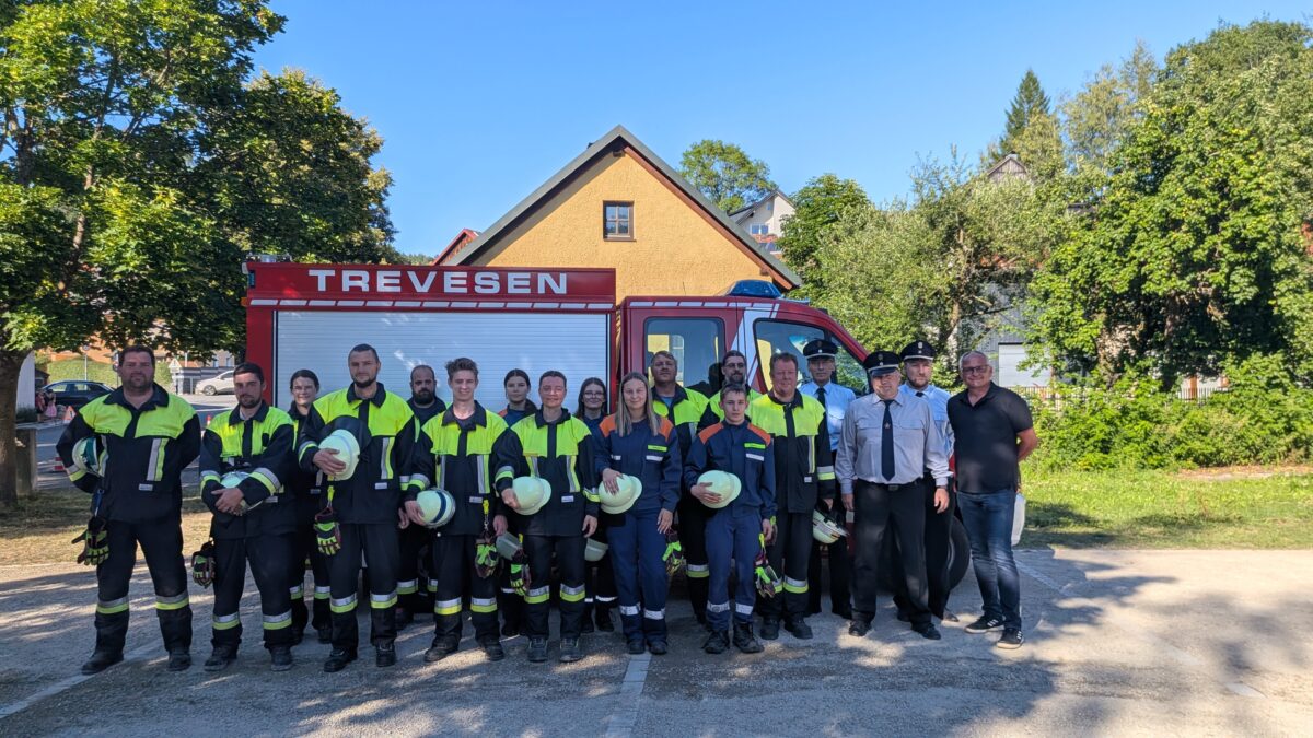 Zwei Gruppen der Freiwilligen Feuerwehr Trevesen bestehen Leistungsprüfung
