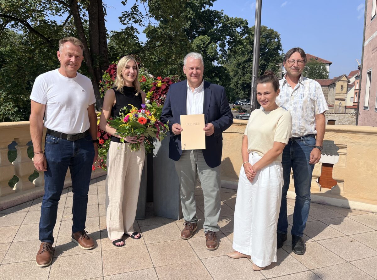 Erfolg in Amberg-Sulzbach: Wilczek zweitbeste im Amtstierarztlehrgang
