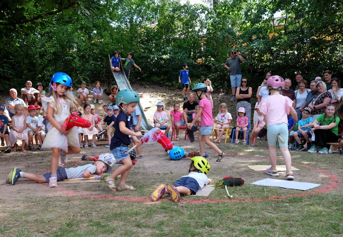 "Manege Frei" für den Zirkus im Kindergarten