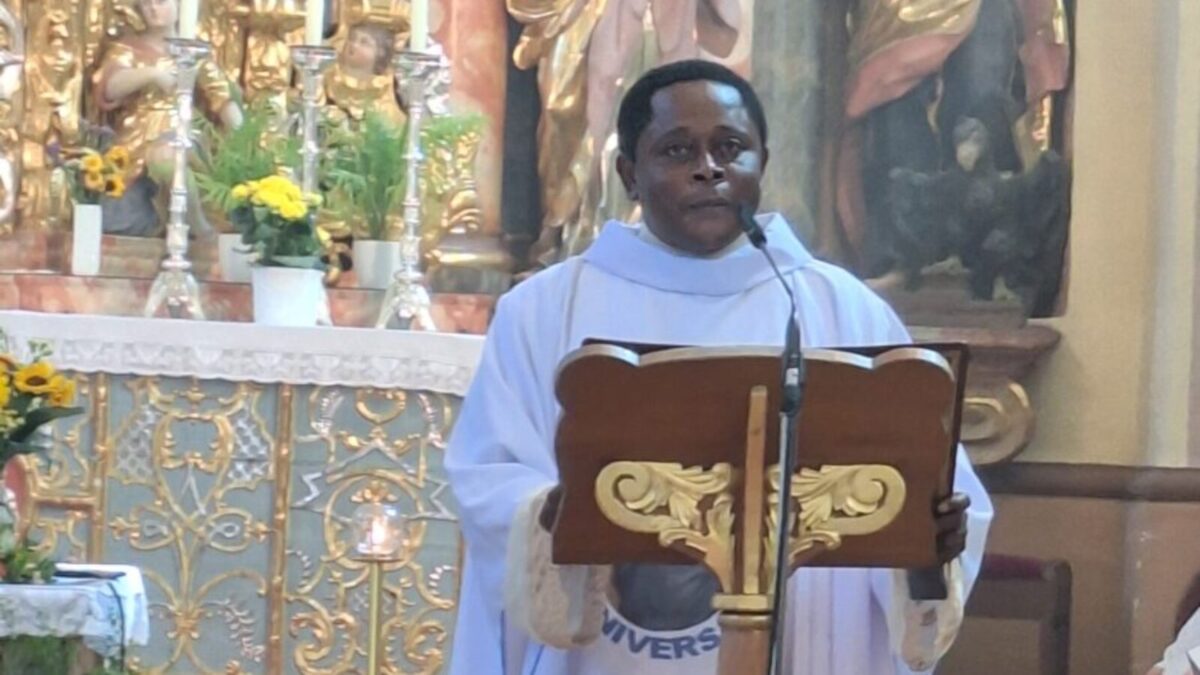 Patronatsfest und Abschiede von Edmund Onah und Rosemarie Eckert in Beidl