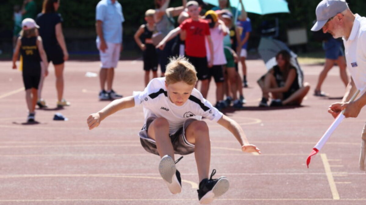 SVSW Kemnath mit sieben Siegen beim Feriensportfest in Neustadt