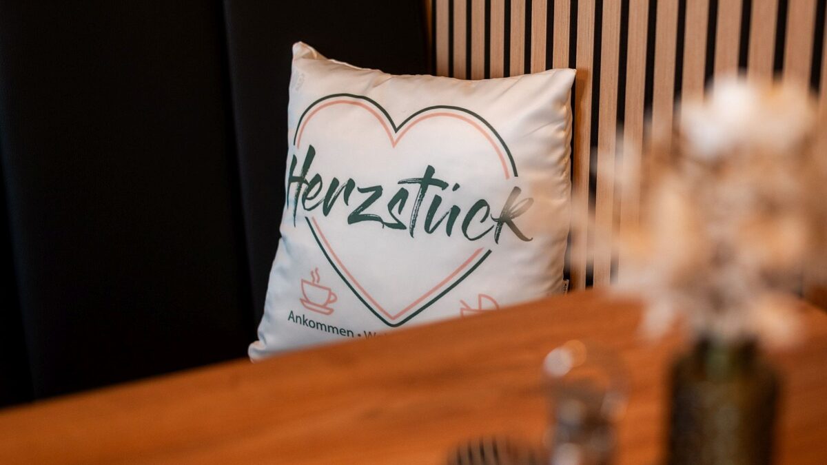 NEW Perspektiven: Frühstück und Familienzeit - im Café Herzstück fühlen sich Groß und Klein wohl