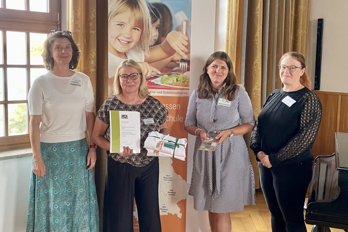 Eine Kultur der Wertschätzung: AELF zeichnet zwei Grund- und Mittelschulen aus dem Landkreis Schwandorf aus