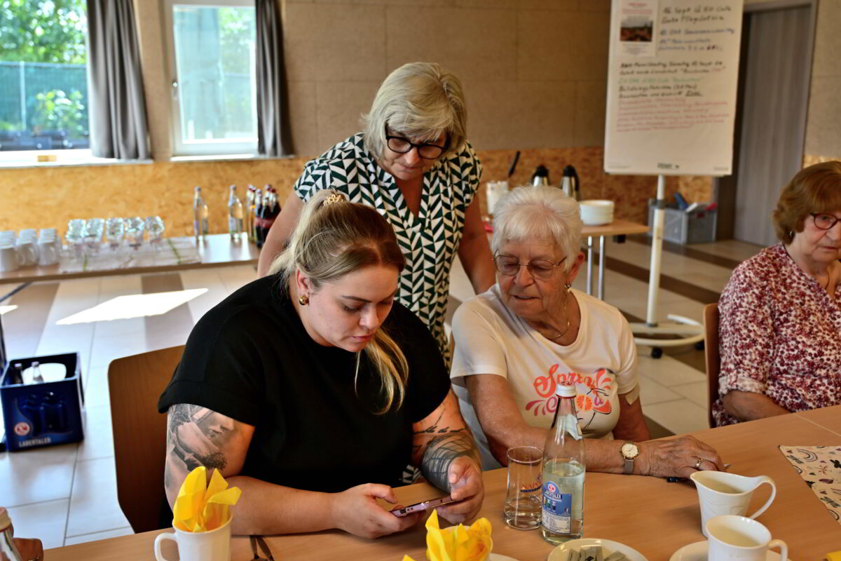 AWO-Seniorencafé übt Standortteilen in Oberviechtach