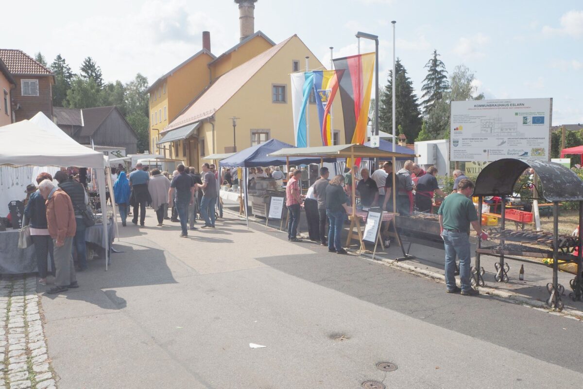 Eslarner Barthlmarkt lädt zum großen Marktsonntag