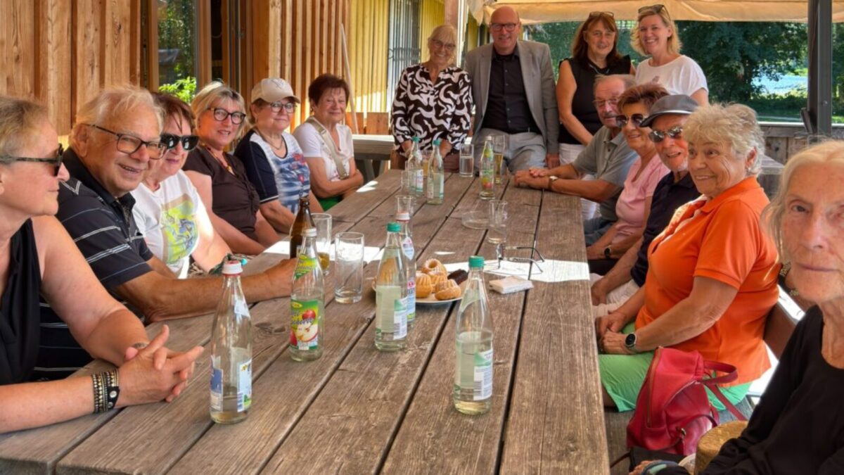 Bunter Seniorennachmittag bei der Wasserwacht in Burglengenfeld