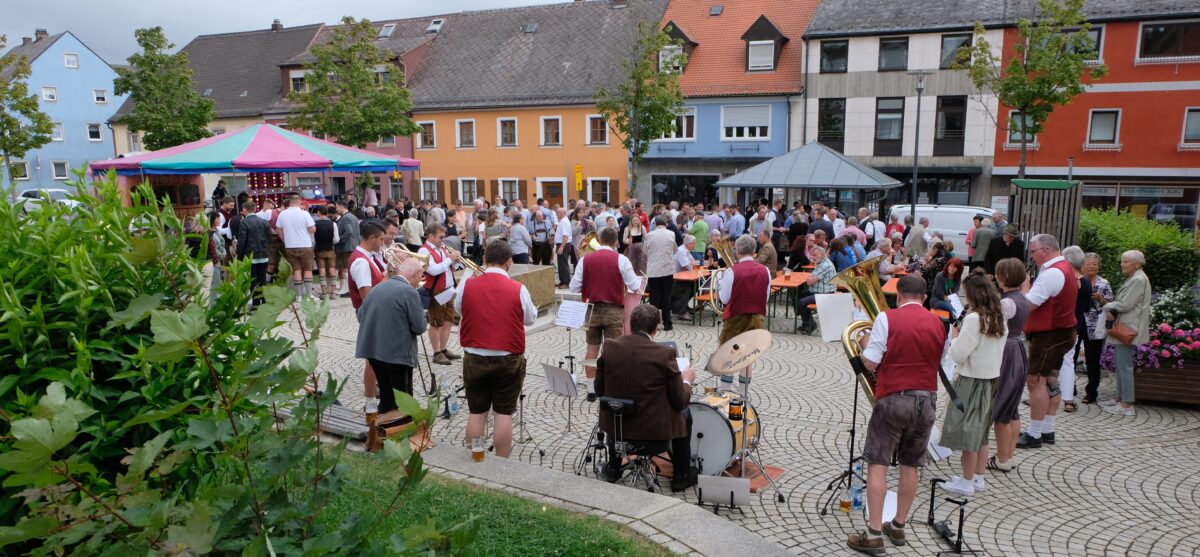 Oberpfälzer Event Flosser Kirwa zwischen Partys und Tradition
