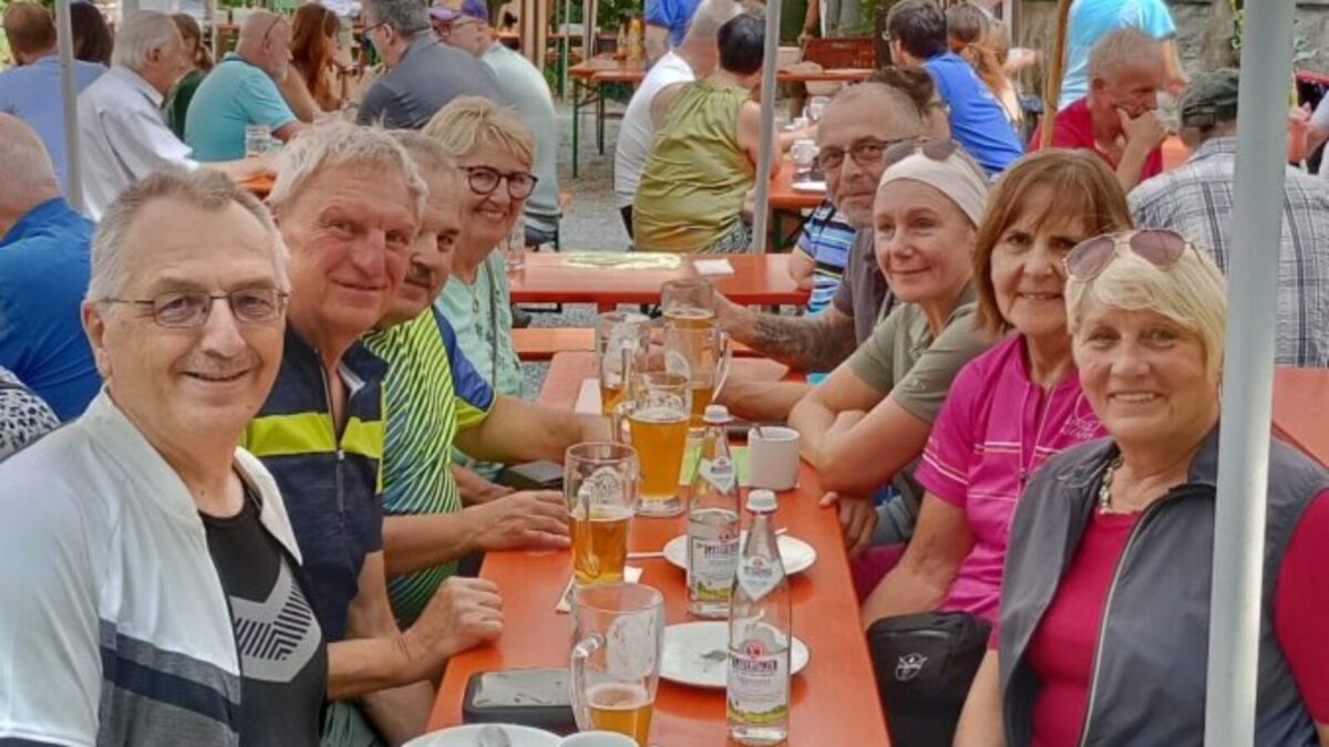 Radtour des OWV von Moosbach zum Vierlingsturm-Fest bei Weiden