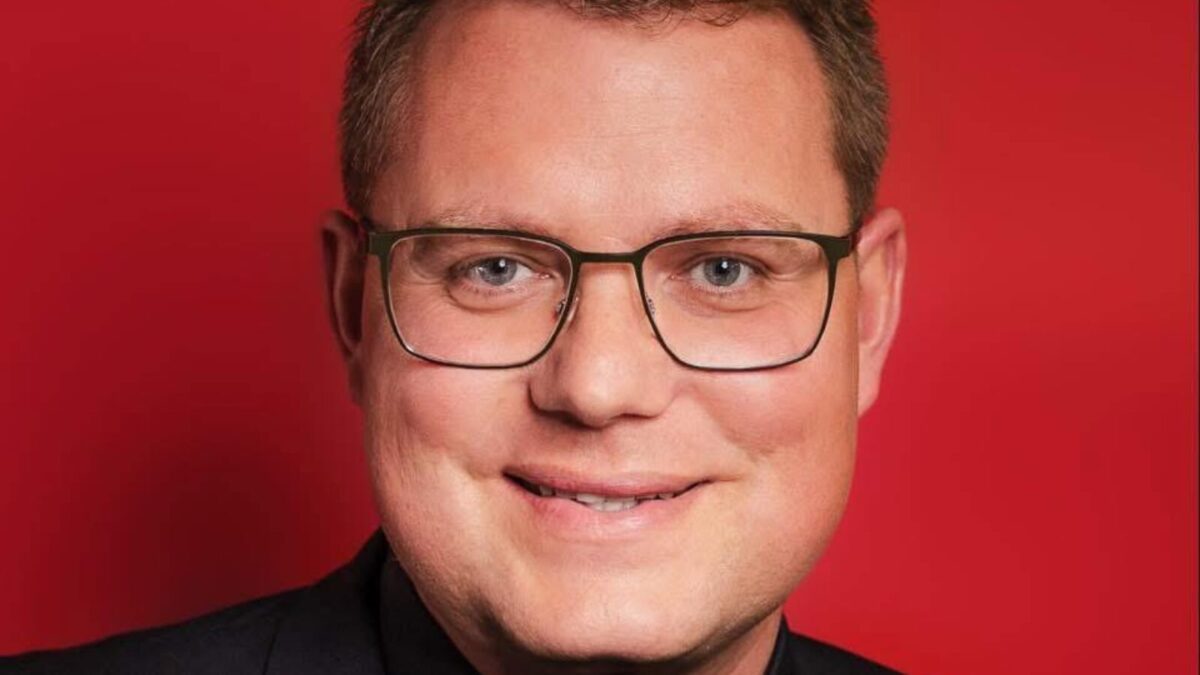 SPD-Fraktionsvorsitzender Holger Grieshammer kommt nach Hirschau