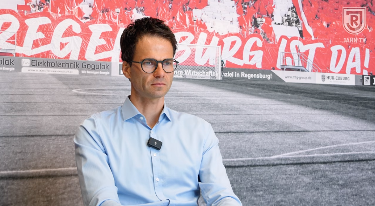 Sommerinterview mit Hausner vom Jahn Regensburg: Fortschritt mit KI und Resilienz