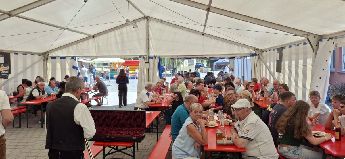 Vielfalt und Teamgeist prägen Dorffest in Neudorf