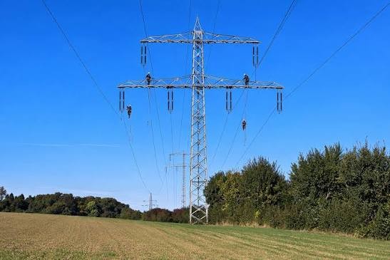 Trassenstreit um 110-kV-Leitung in Schirmitz und Weiden
