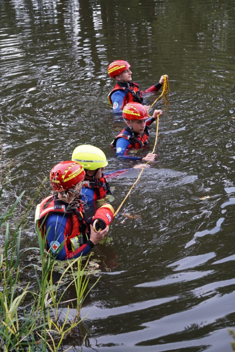 Wasserwacht-Jugend zeigt Stärke bei 24-Stunden-Übung in Weiherhammer