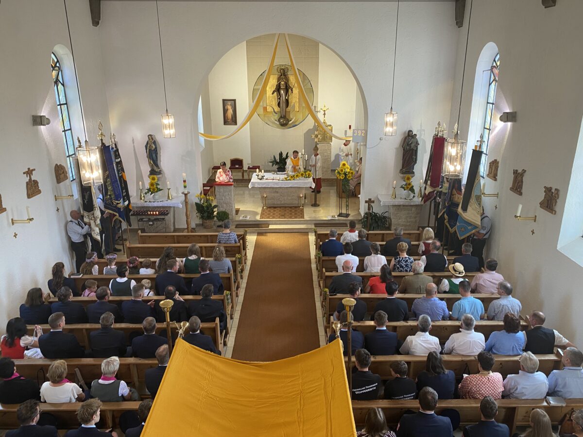 Filialkirche Kleinschwand feiert Kirchenfest