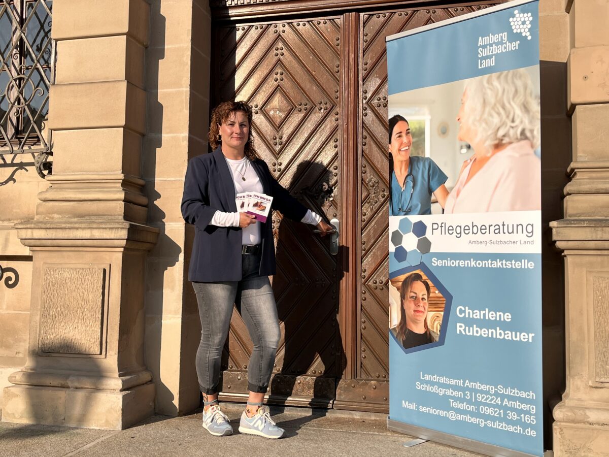 Ausstellung "Ich bin da" verbindet Generationen in Amberg-Sulzbach