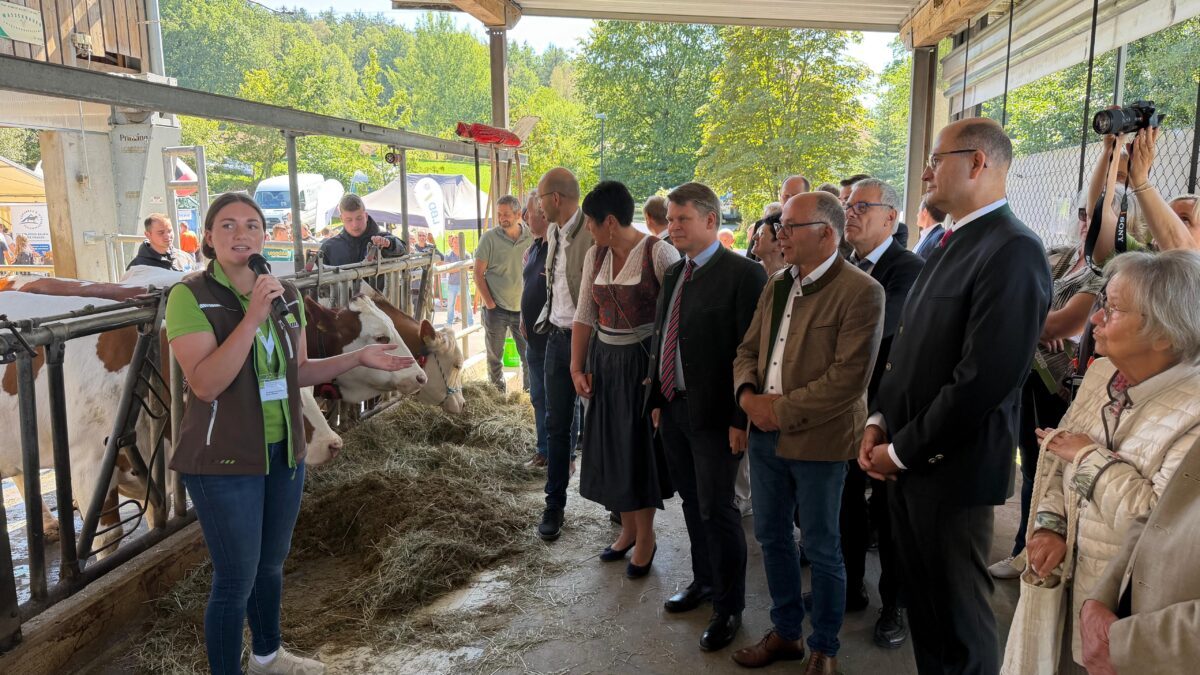 125 Jahre Staatsgut Almesbach - Tag der offenen Tür wird zum Publikumsmagneten
