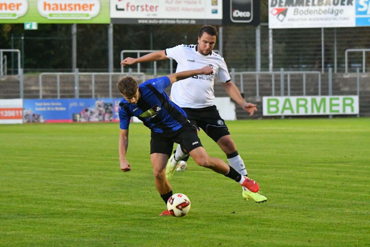 Bezirksliga Nord: 374 Zuschauer erleben einen packenden Abend - Weiden U23 gegen Upo