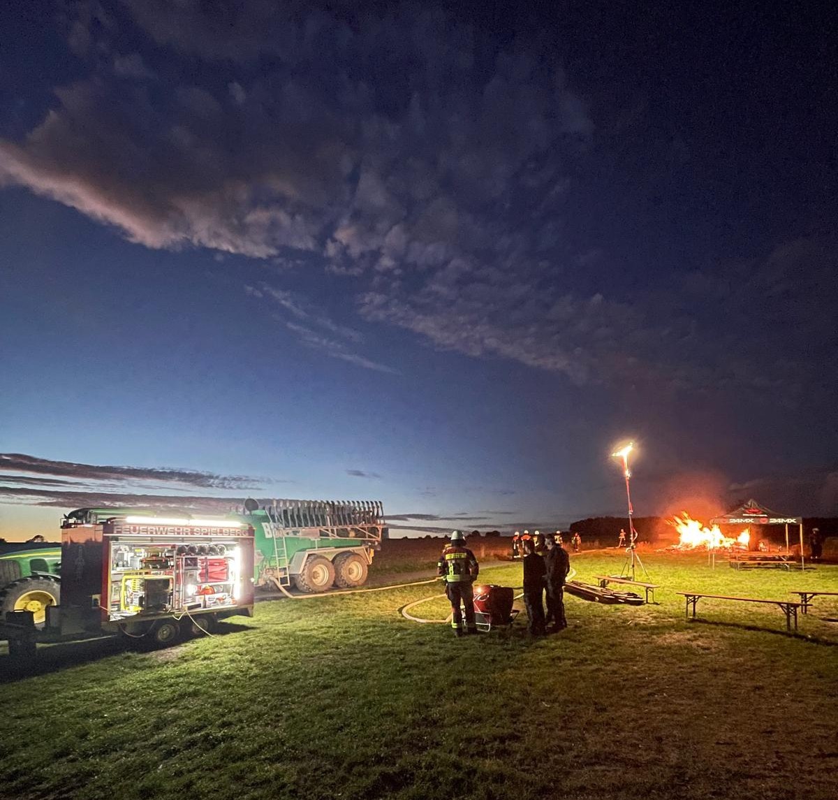 Mit dem Güllefass gegen den Feldbrand