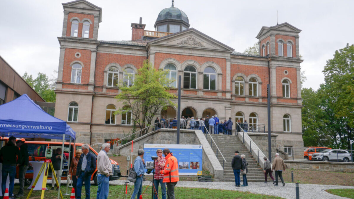 Volles Haus in der Stützelvilla: 2.500 Besucher blicken am Tag des offenen Denkmals hinter die Kulissen der LDBV-Dienststelle