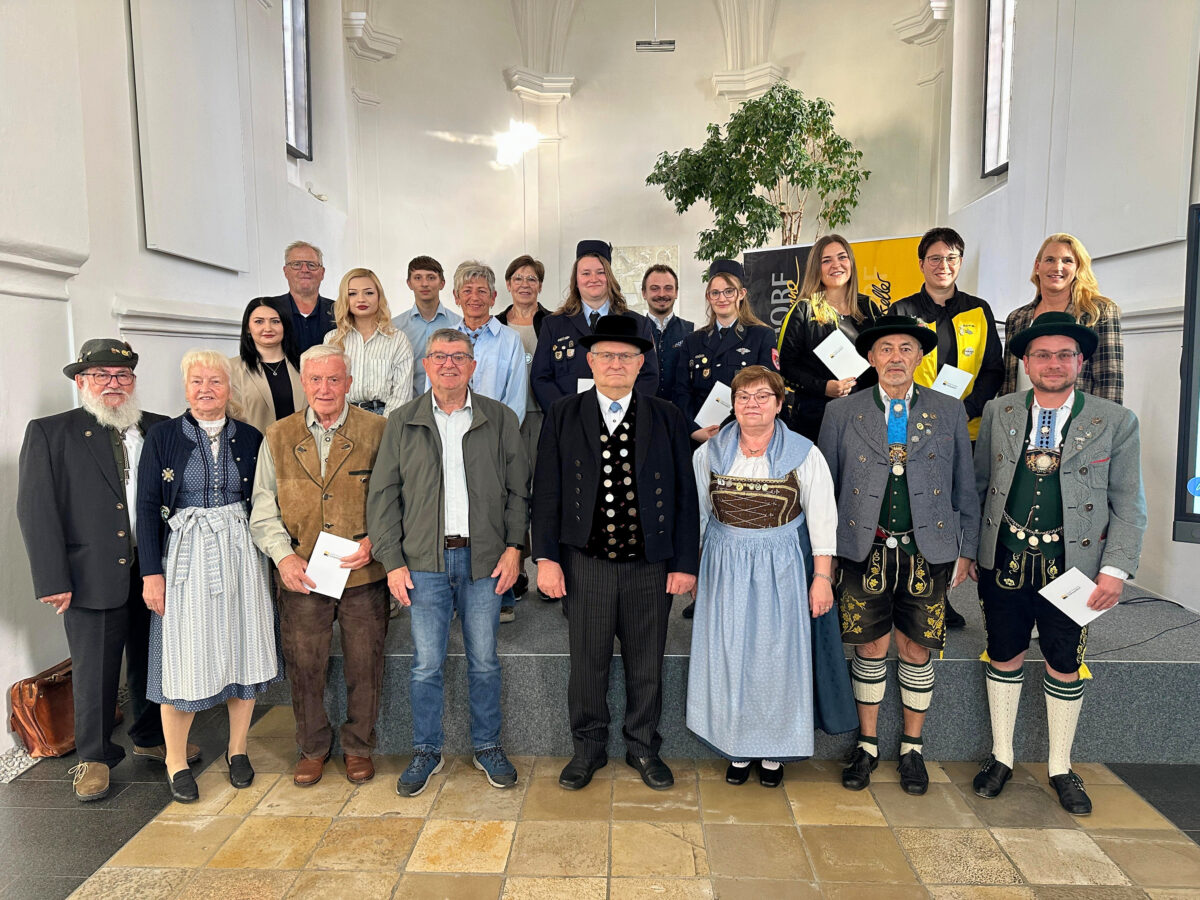 Auszeichnung in Schwandorf: Stadt vergibt mehr als 30 Ehrenamtskarten