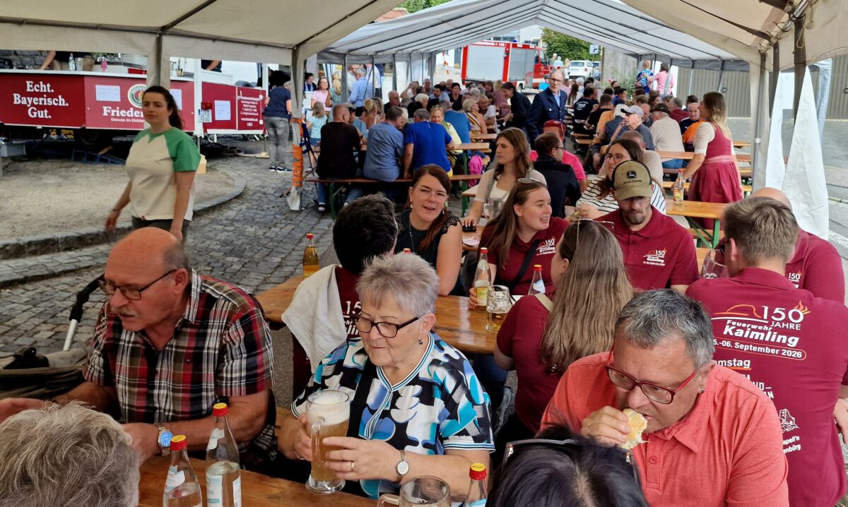 Besucherandrang beim Dorffest der Feuerwehr in Muglhof