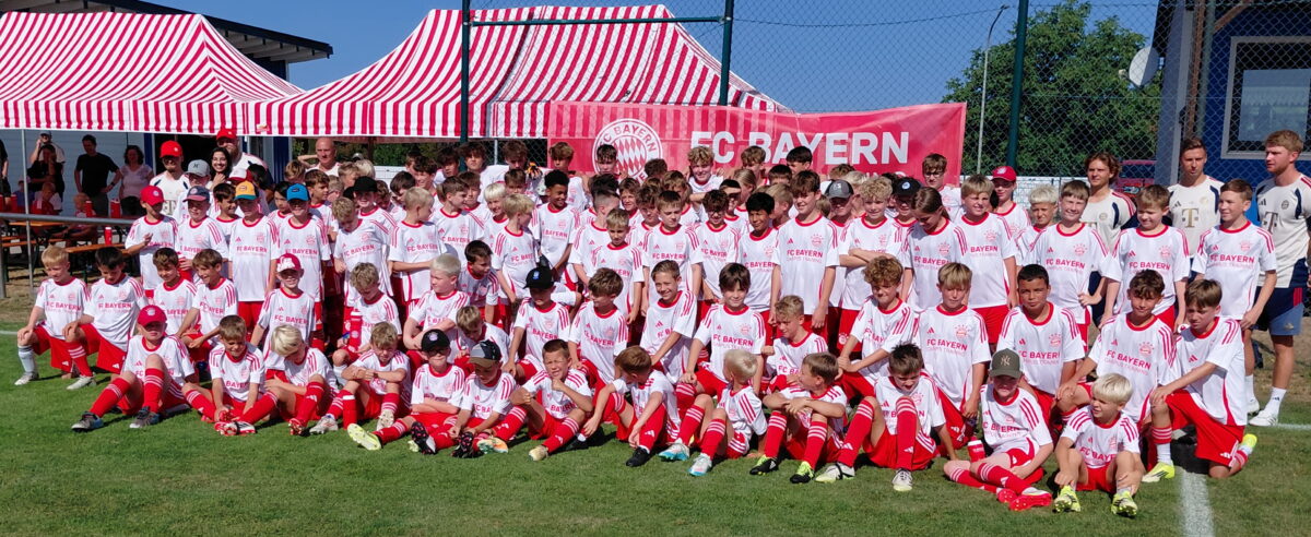 Sommer, Sonne und Fußball pur: FC Bayern-Campus-Training beim FC Tremmersdorf