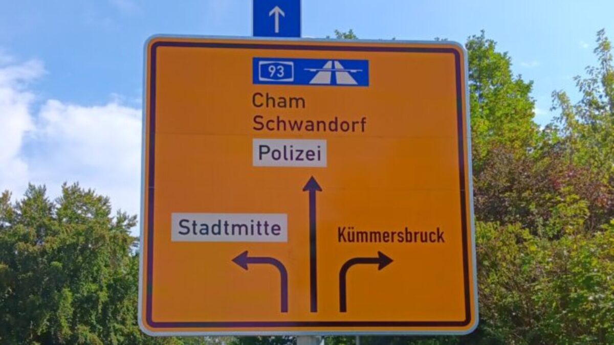 Erneuerung der Wegweiser in Amberg abgeschlossen