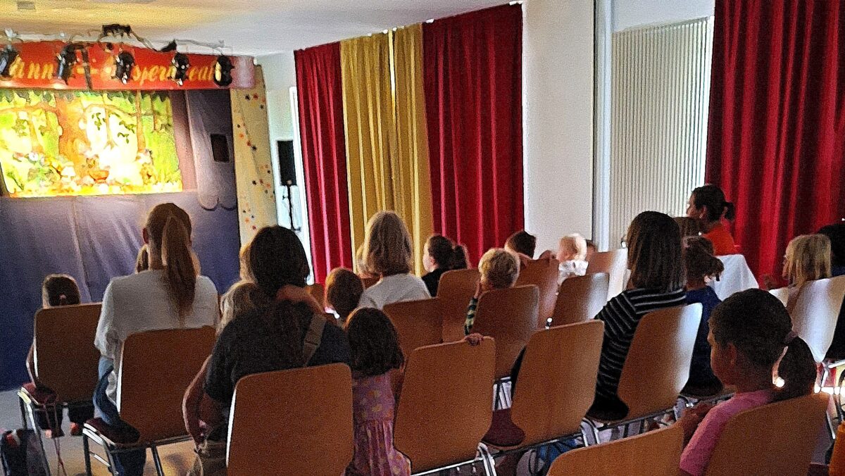 Ferienaktion mit Kasperltheater begeistert Kinder in Bechtsrieth