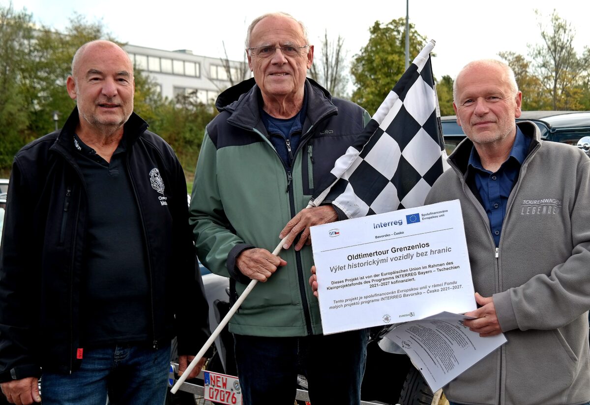 Premiere: „Grenzenlos“ verband Oldtimerfreunde des AMC über die Grenze hinweg
