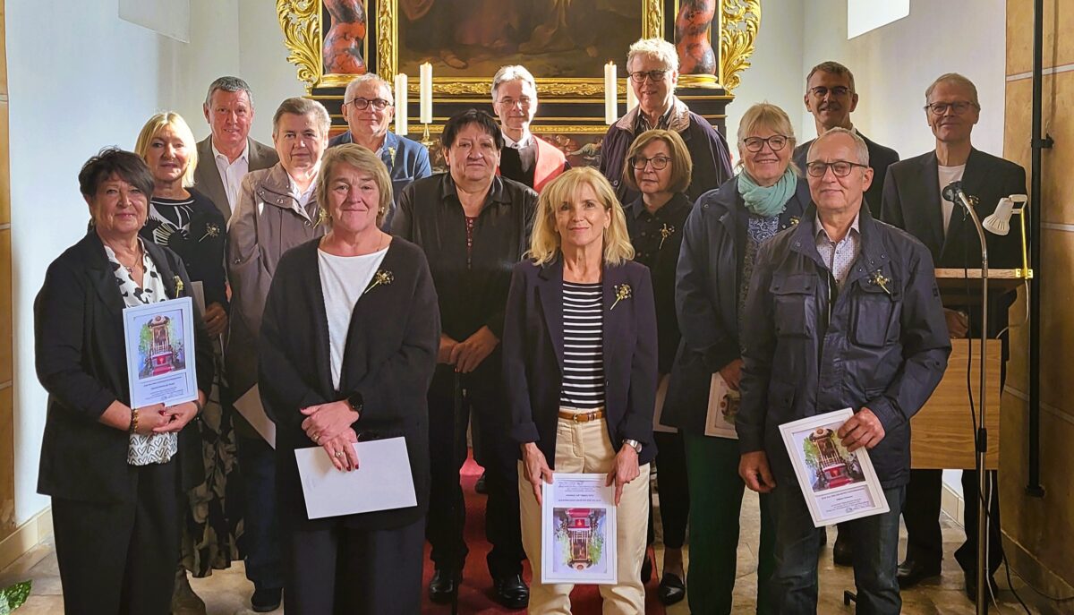 Kirchengemeinde feiert Goldene Konfirmation mit 14 Jubilaren in Mantel