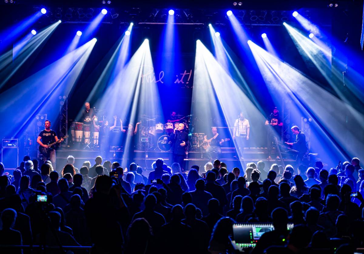 Konzert: Phil it! - Phil Collins &amp; Genesis Tribute Show in Selb