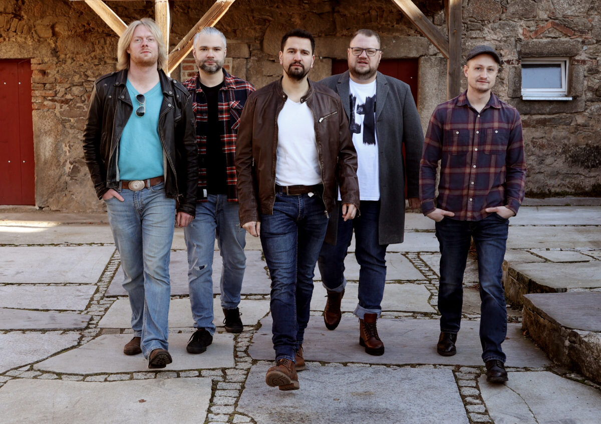 Kurz notiert: Windischeschenbach/OT Neuhaus - Coasters &amp; Commitment Brothers