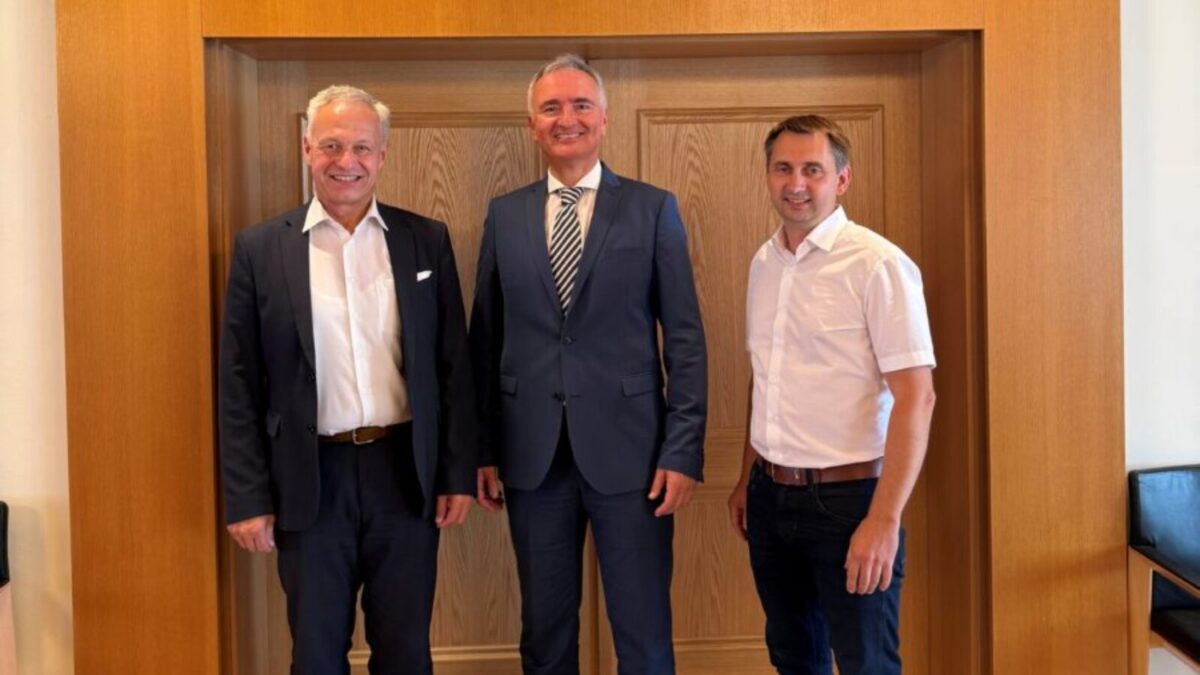 MdL Schwartz diskutiert Truppenübungsplatz und Ärzteversorgung in Vilseck